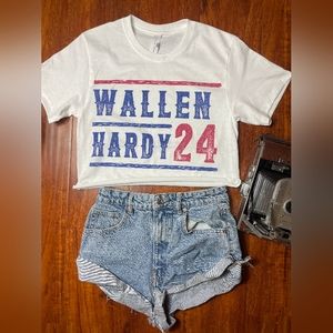 Wallen/Hardy 24 graphic crop top tee